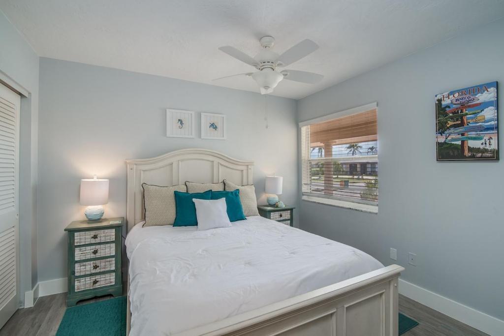 Mermaid Manor; Waterfront With Direct Ocean Access And Private Heated Pool Marco Island Exterior photo